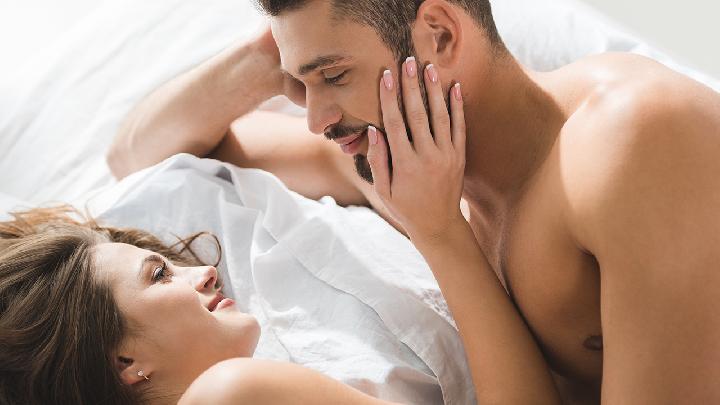 男人渴求新鲜的性爱方式吗 增加性生活乐趣要这样做