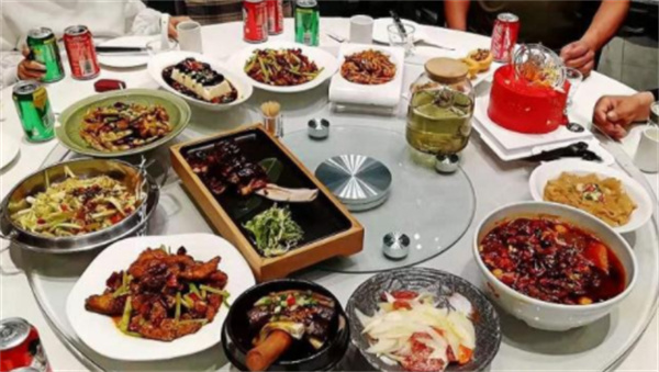 阳康的和没阳过的一起吃年夜饭会导致交叉感染吗