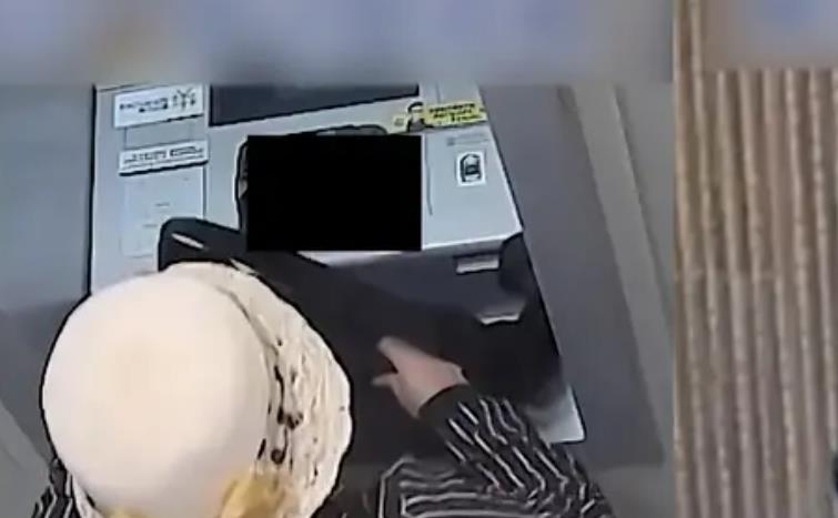 老人捡信用卡猜出密码取现被判刑 钱已消费完!-婚姻学堂